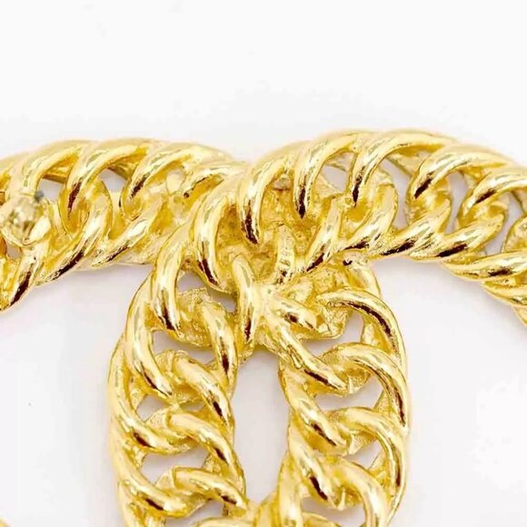 CHANEL CC Logo Round Link Rope Brooch Gold Tone 1107 Pin Auth - Picture 11 of 12